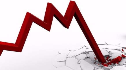 Editorial: «Βουλιάζουμε»;