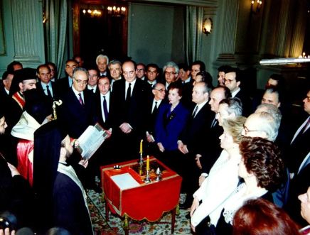 Editorial: Η κυβέρνηση τρίζει, καιρός να&nbsp;πέσει!