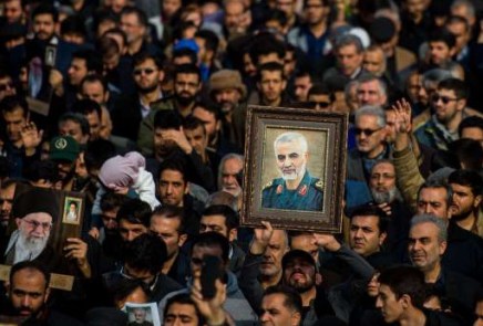 Απέναντι στη σύρραξη ΗΠΑ-Ιράν, αλληλεγγύη στους&nbsp;εξεγερμένους