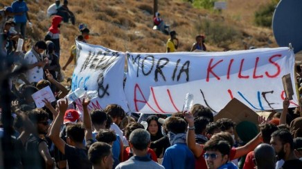 Après l’incendie du camp de Moria, au côté des&nbsp;réfugiéEs!