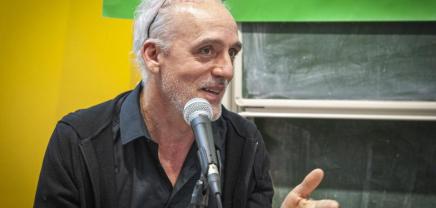 Γαλλία / Βέλγιο: Ο Πουτού υποψήφιος στο «Anticapitalistes»